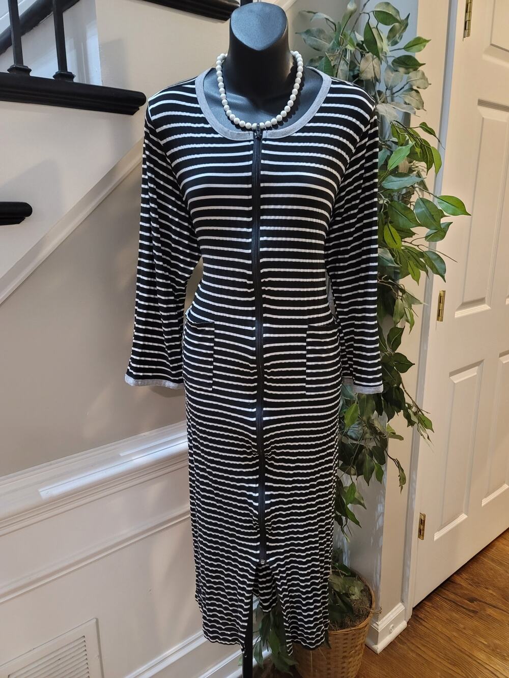 Ekouaer Midi Dress Women's Size XL Black Gray Striped Front Full Zip Long Sleeve